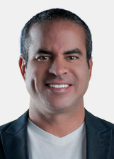 DAVYS FREDERICO TEIXEIRA LINHARES